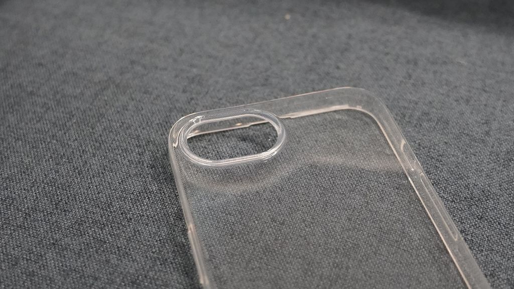 苹果 iPhone SE 4 手机壳曝光：单摄方案，尺寸差异恐不兼容 iPhone 14 手机壳